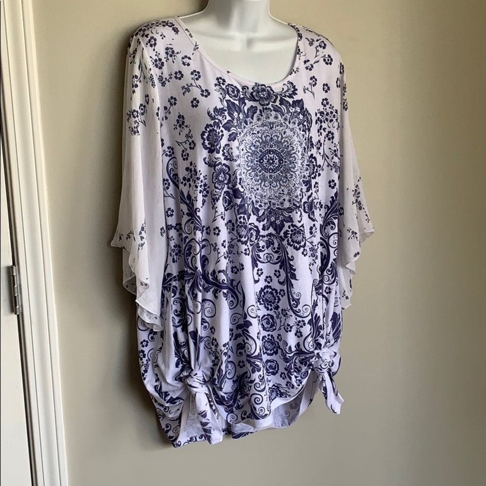 Blue & white top